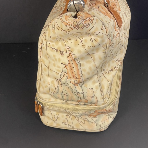 Freds Intl Wanderlust Map Bag With Leather Top Handles - Picture 14 of 16